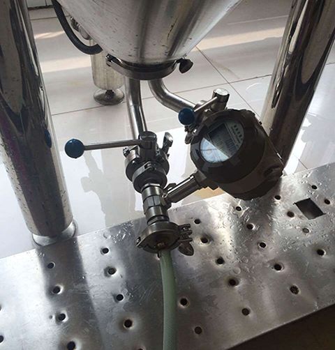 芝麻油流量計(jì)現(xiàn)場(chǎng)安裝使用圖