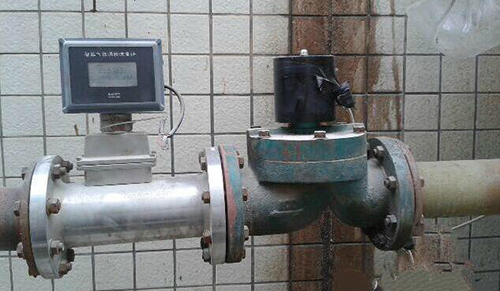 燃氣流量計現(xiàn)場安裝使用圖